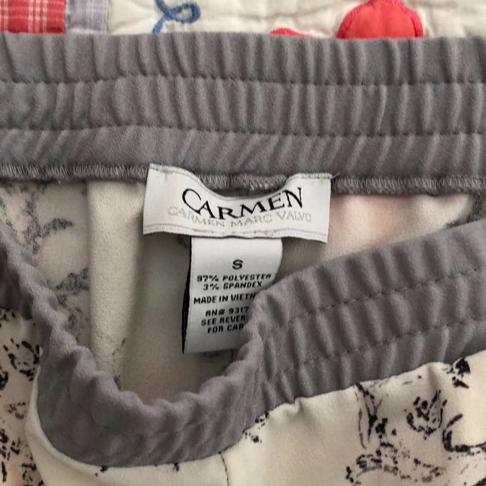 Patterned Shorts - Picture 2 of 3